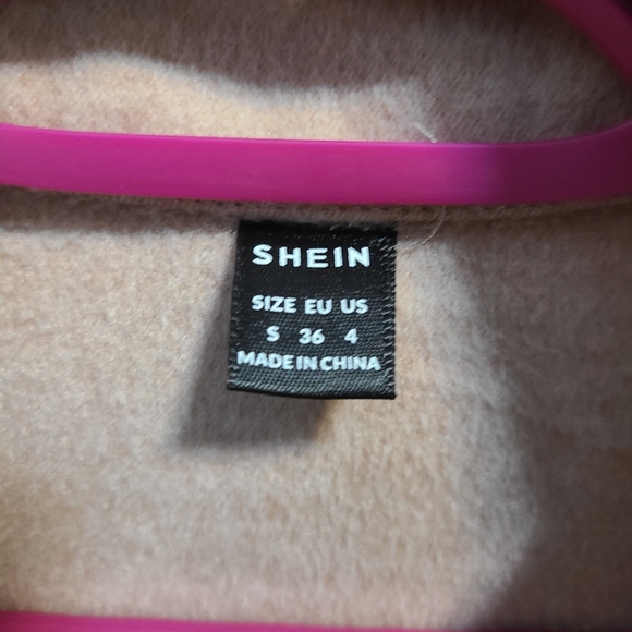 Shacket size small - Picture 4 of 5